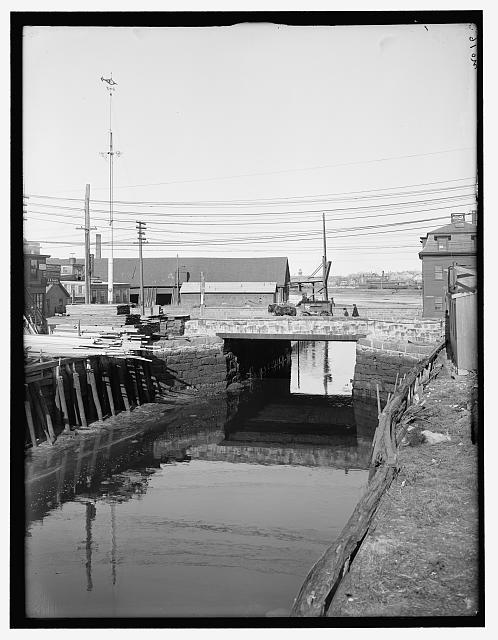 [Lock and bridge, probably Salem, Mass.]