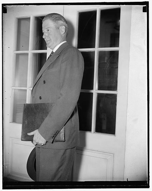 Will administrate federal unemployment census. Washington, D.C., Sept. 16. John D. Biggers, Toledo, Ohio, glass manufacturing president, leaving the White House today after accepting an appointment from President Roosevelt as Administrator of a Federal Unemployment Census. Biggers revealed that the census probably will be made entirely through the Post Office Department. The administration previously considering utilizing election facilities. Whatever final plan is adopted, the count will be made on the basis of voluntary registration and not a door-to-door canvass, Biggers said. 9/16/3