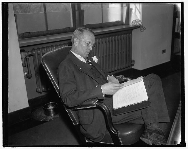 Probably next Chairman of Maritime Commission. Washington, D.C., Dec. 21. Rear Admiral Emory S. Land, now acting Chairman of the U.S. Maritime Commission, is expected to be named it permanent head in the even Joseph P. Kennedy is nominated for Ambassador to Great Britain. 12/21/37