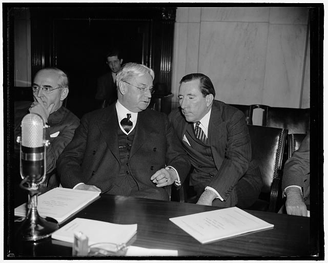Freshman Senator learns from old timer. Washington, D.C., April 14. During a lull at the meeting of the Senate Foreign Relations Committee yesterday, California's Hiram Johnson took time to answer a few Questions on Senatorial procedure put to him by Florida's new Senator, Claude Pepper. Or maybe they are patching up the long standing Florida-California feud over weather and climate, 4-14-39